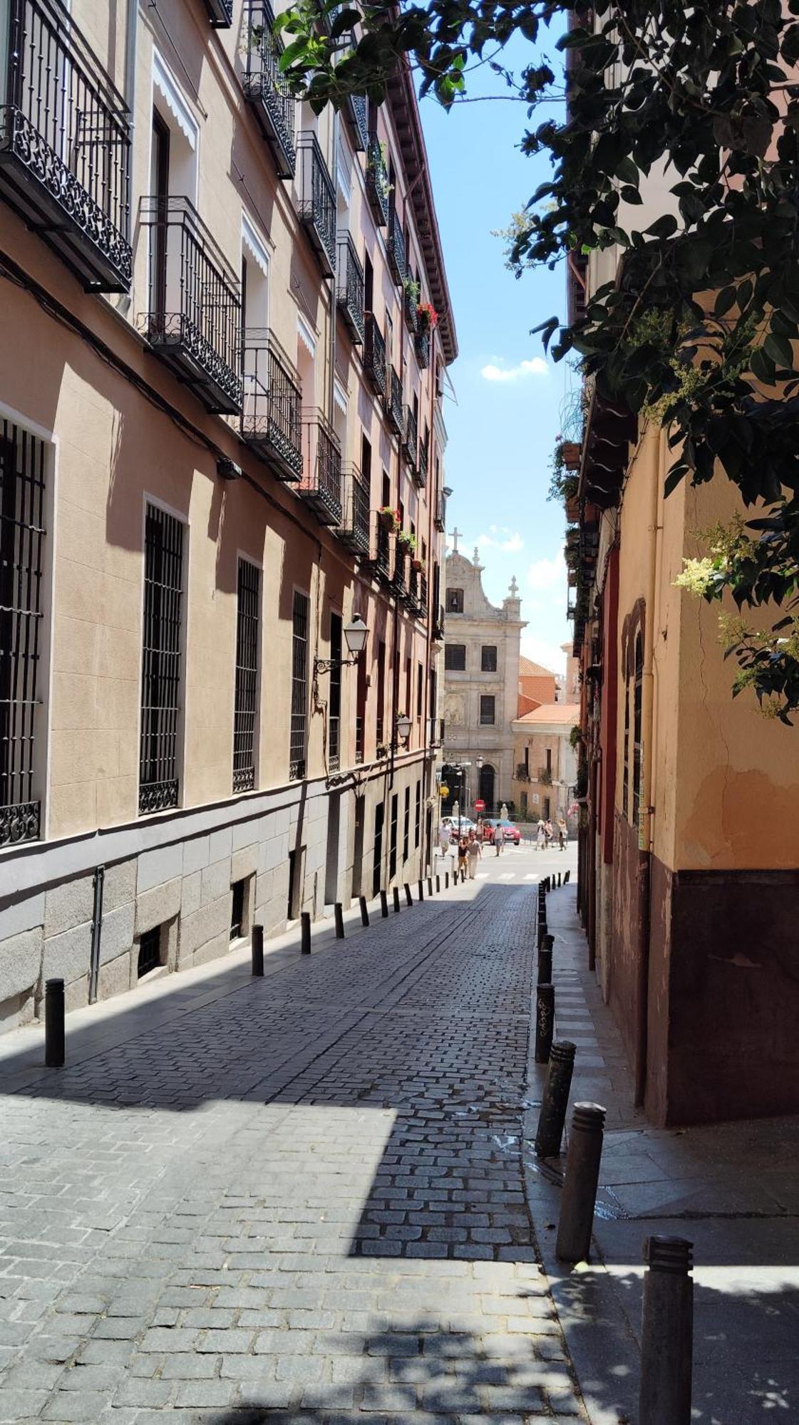 Centrico Apartamento Con Patio Madrid Exterior photo